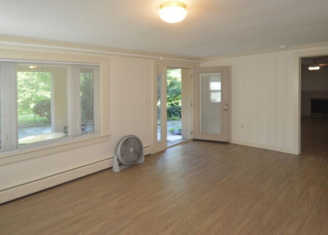 Foto del edificio - 3705 Sherwood Pl