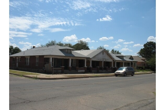 Foto principal - 749-759 E 14th St