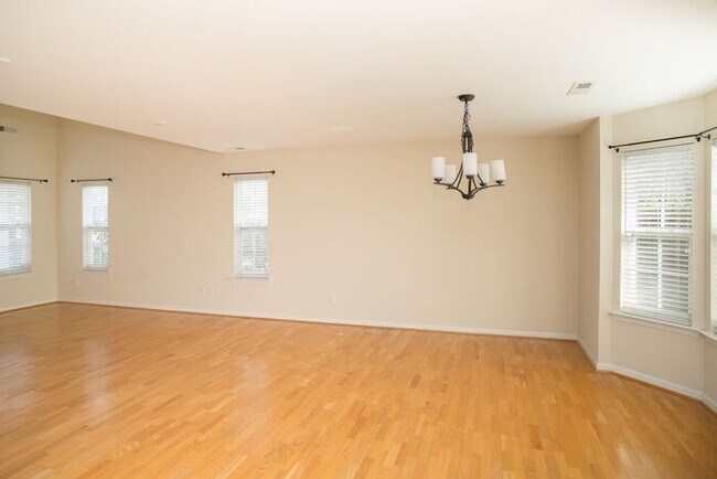 Foto del edificio - 317 Indian Branch Dr