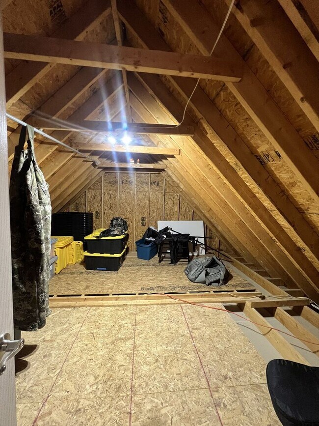 Foto del edificio - 7475 British Rd