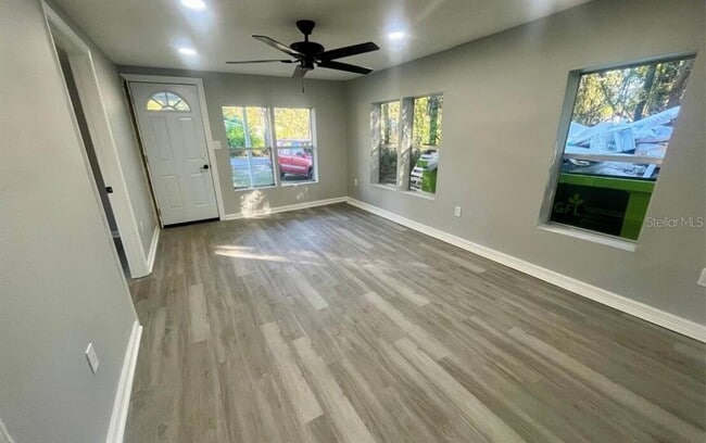 Building Photo - 1205 Dell St