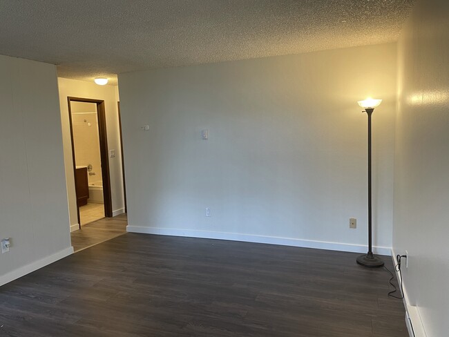 Building Photo - 2108 NE 85th St