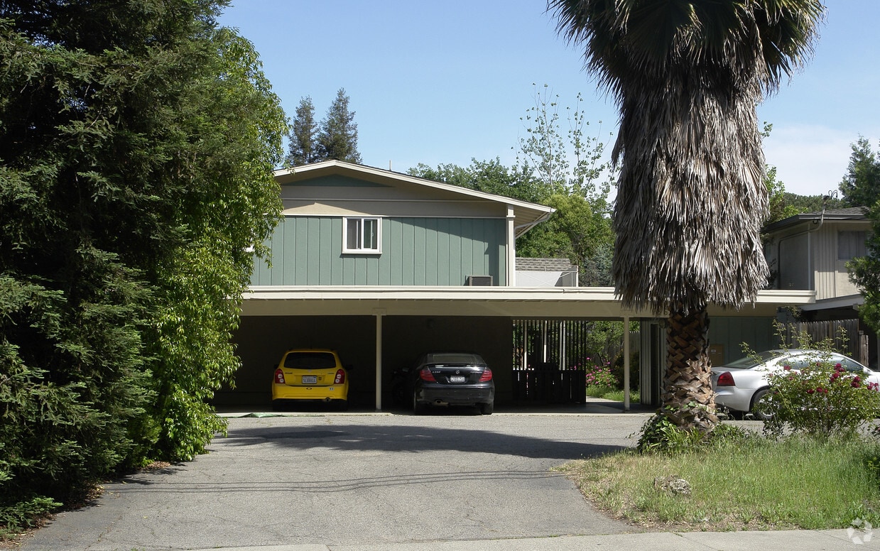 Building Photo - 186 Sierra Dr