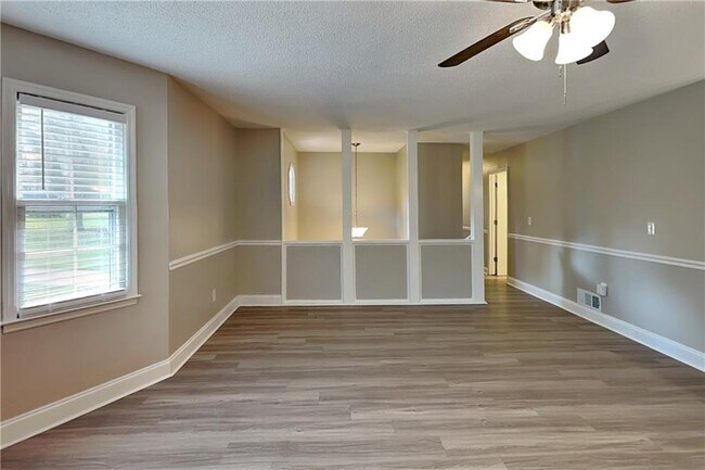 Building Photo - 3408 Spinnaker Way