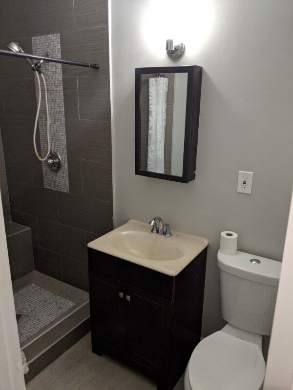 Foto del edificio - 2537 Maynard Dr