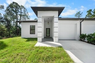 Building Photo - 2400 Wanda Ave N