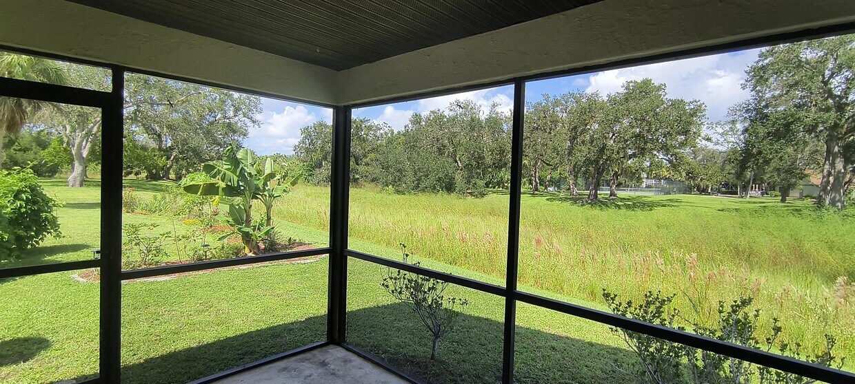 Foto principal - 1420 W Corktree Cir