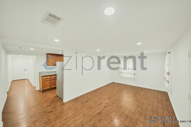 Foto del edificio - 7936 Alder Ave