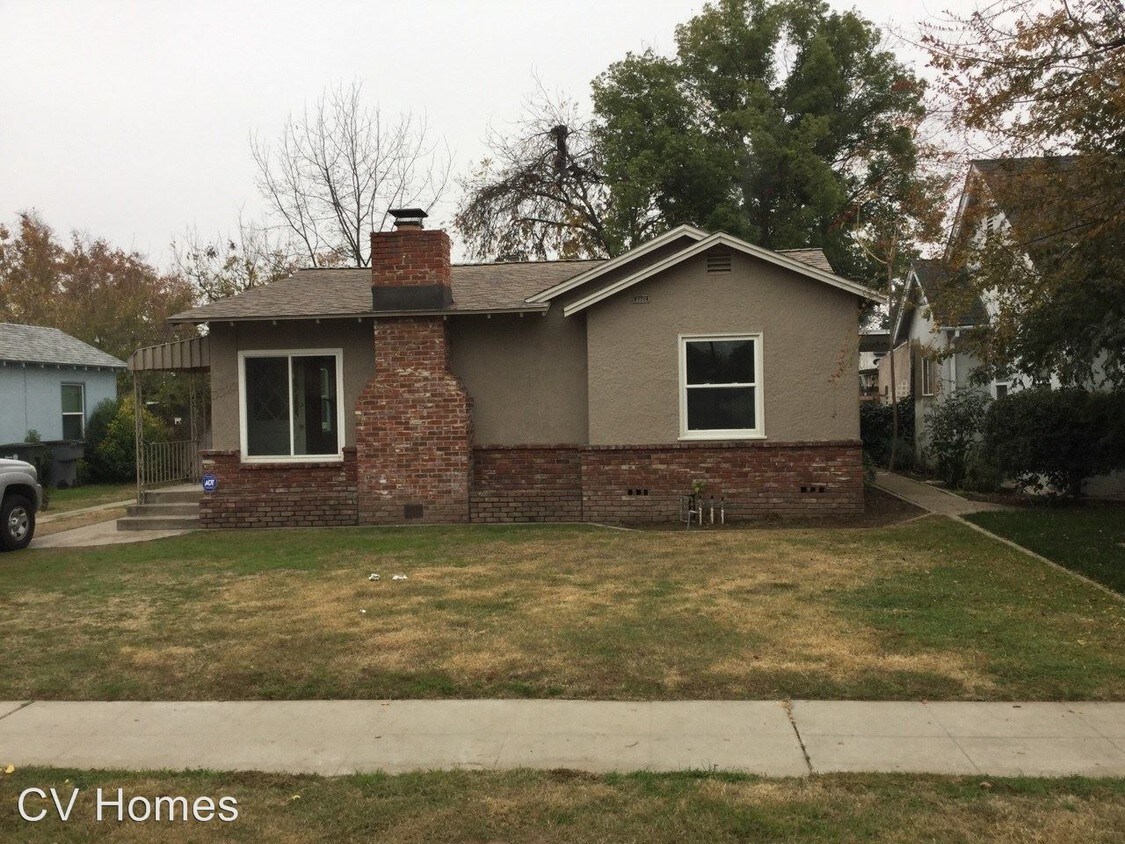 Primary Photo - 3 br, 2 bath House - 3322 E. Lamona Ave.