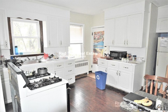 Building Photo - 1534 Commonwealth Ave