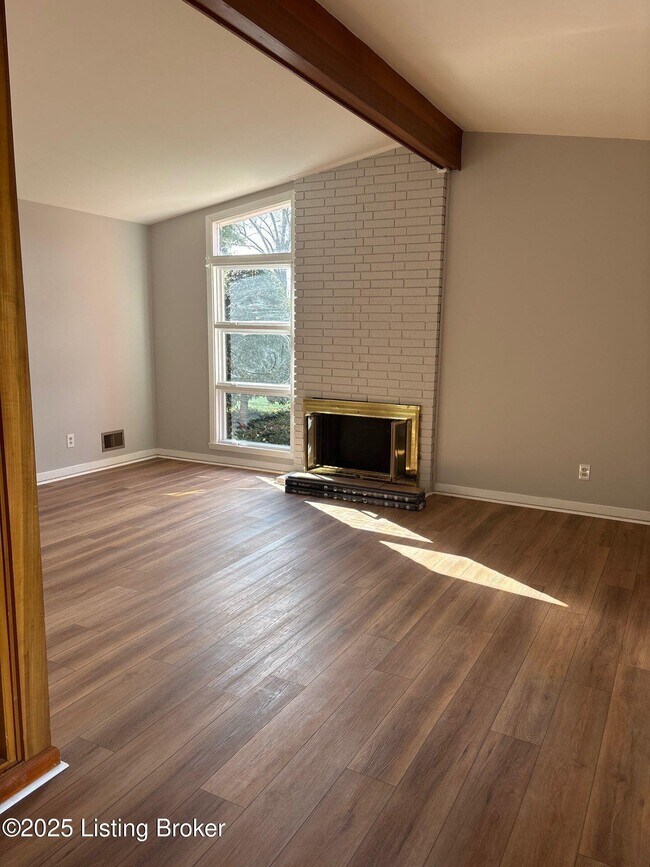 Foto del edificio - 1305 Abbeywood Rd