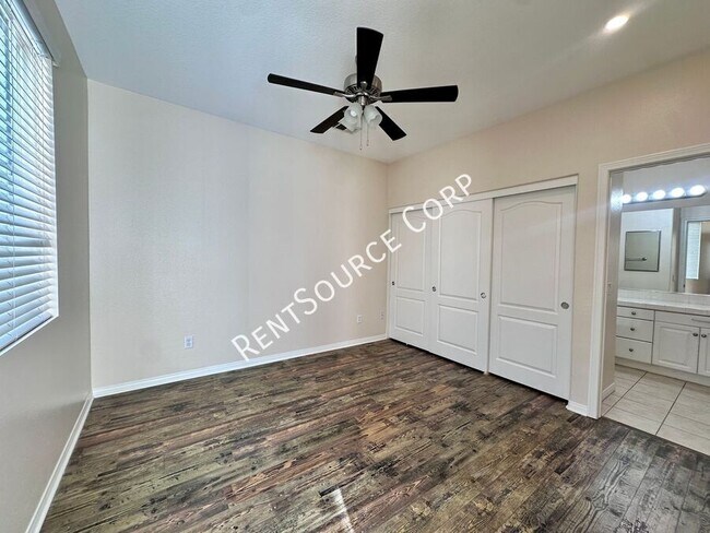 Foto del edificio - 16339 Mountain Ln