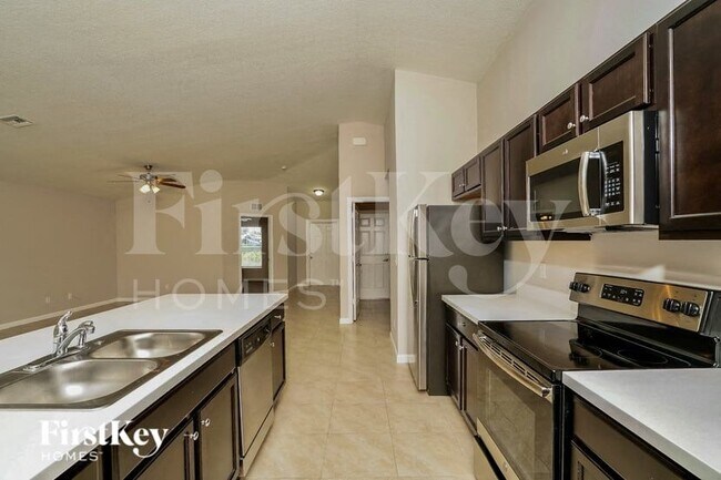 Foto del edificio - 4285 SW Walker St