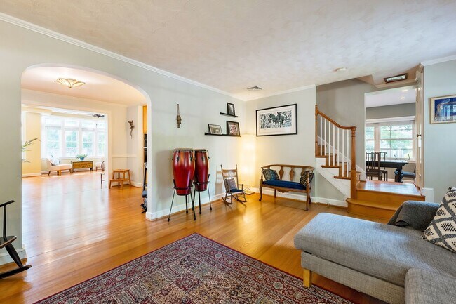 Building Photo - Prime East Bethesda Detached Home in BCC C...