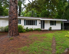 Building Photo - 3122 Oak Forest Dr