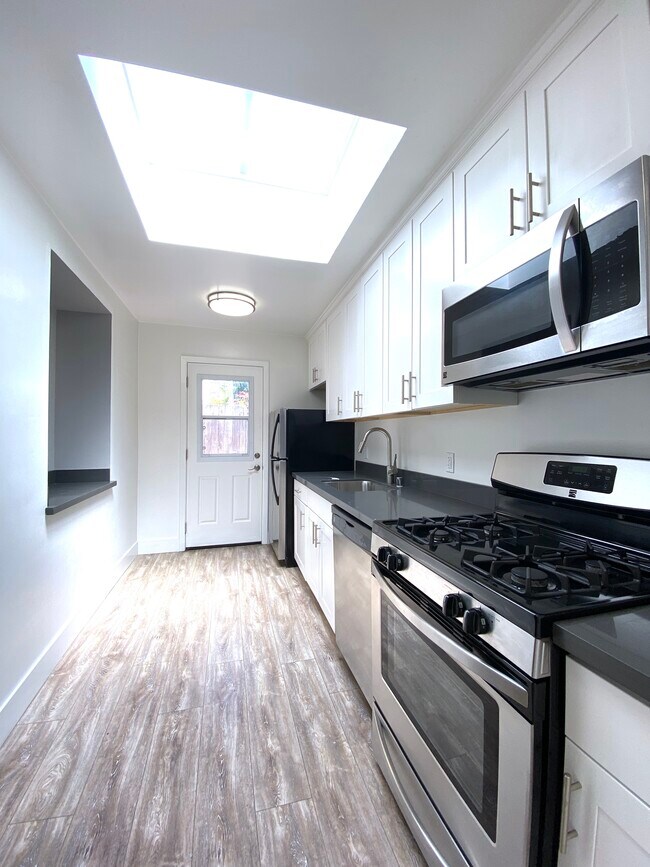 Foto del edificio - 2280 Pine St