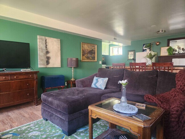 Foto del edificio - 7153 18th Ave SW