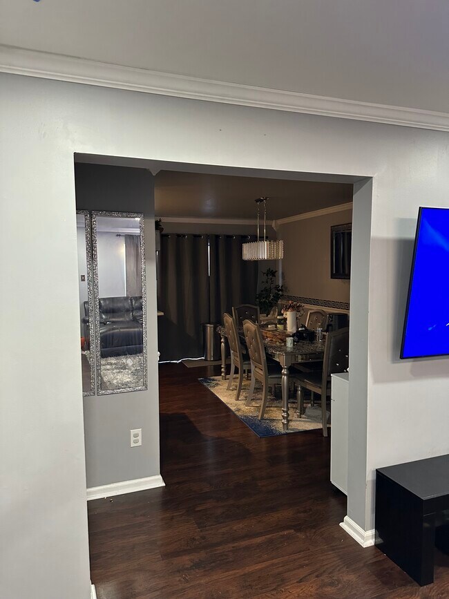 Foto del edificio - 620 Candlestick Ln