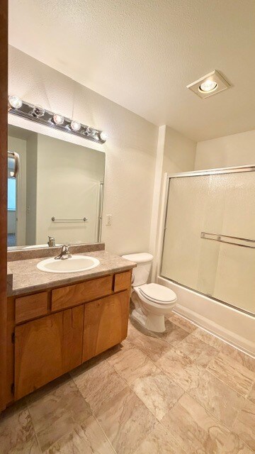Foto del edificio - 3151 Forest Hills Dr