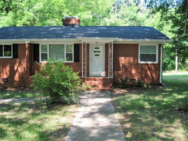 Building Photo - 106 S Stewart St