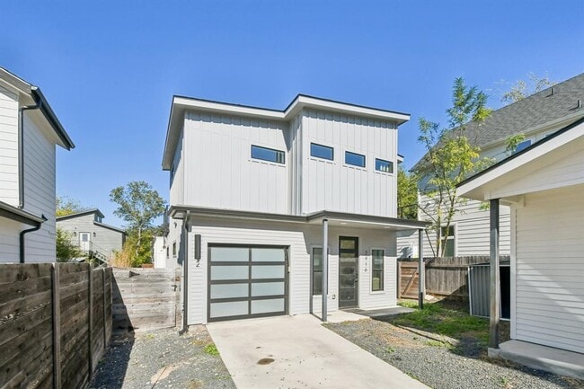 Foto del edificio - 2916 E 13th St