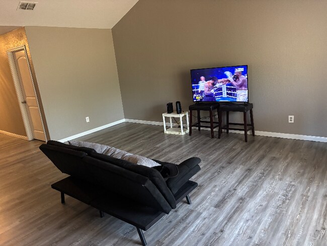 Foto del edificio - 4606 Le Villas