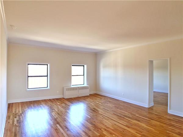 Foto del edificio - 566 Greene Ave