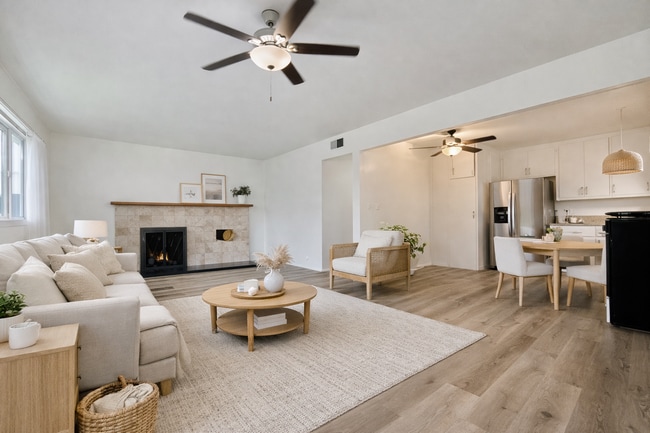 Building Photo - 7712 Cypress Dr