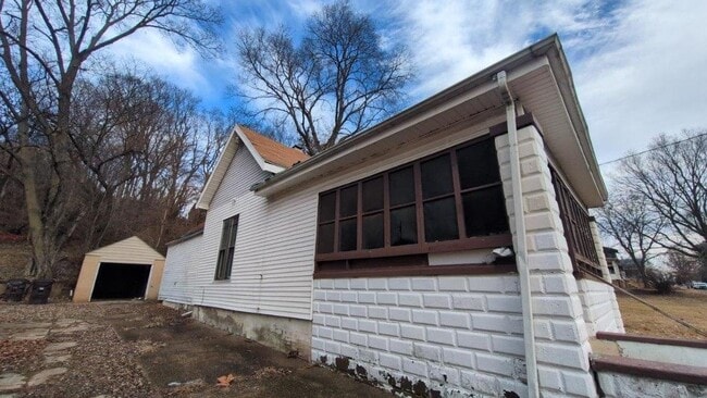 Building Photo - 1117 NE Glendale Ave