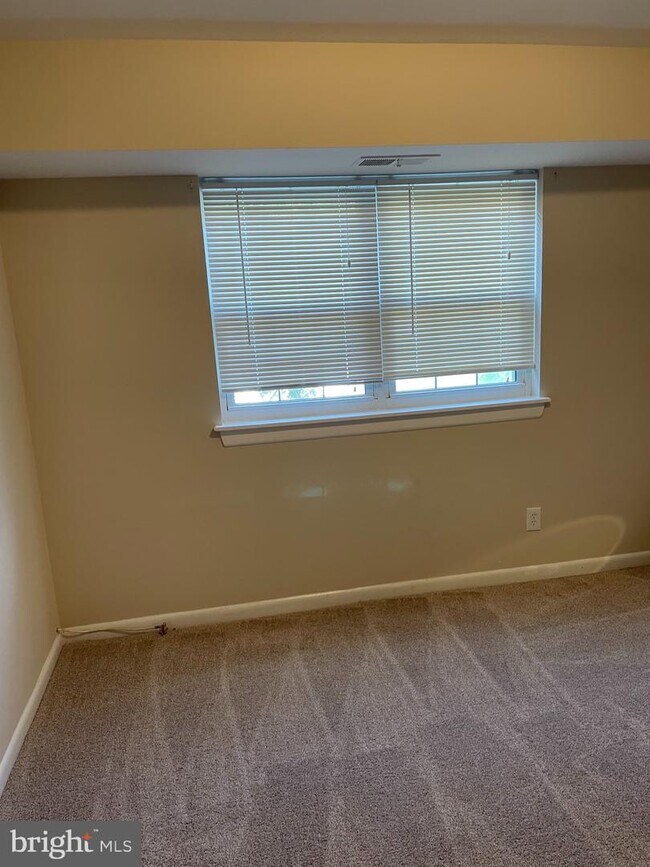 Building Photo - 7097 Spring Garden Dr
