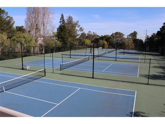 Foto del edificio - 6227 Shelter Creek Ln