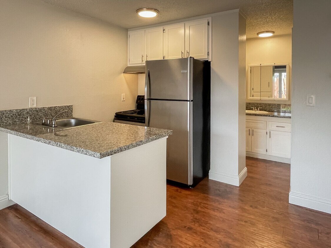 Foto principal - The Brentwood - 5914 Stanley Avenue
