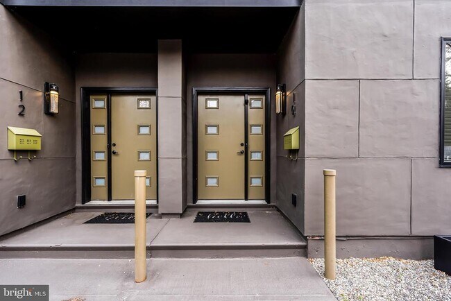Foto del edificio - 12 McCready's Alley