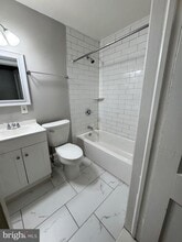 Building Photo - 1104 Meridene Dr