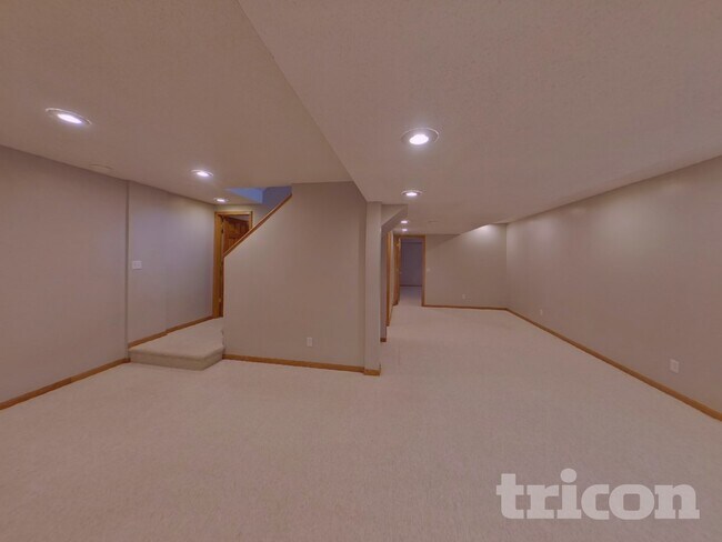 Building Photo - 10071 Raleigh Ct