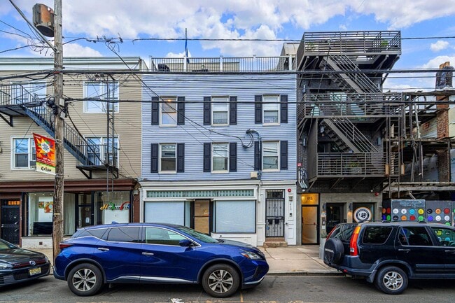 Foto del edificio - 319 Monmouth St