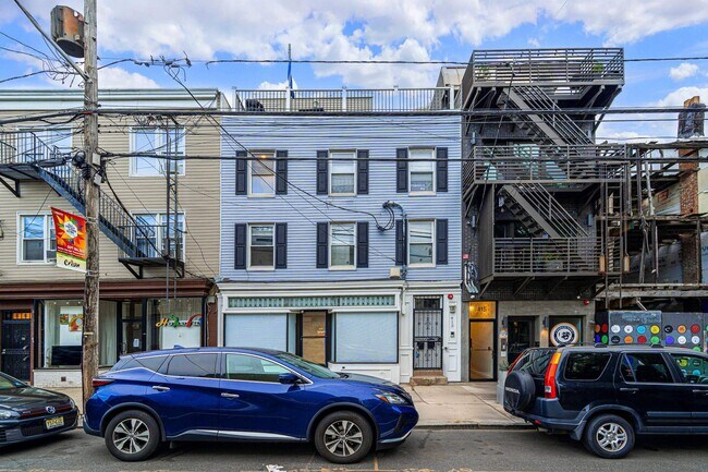 Foto del edificio - 413 Monmouth St
