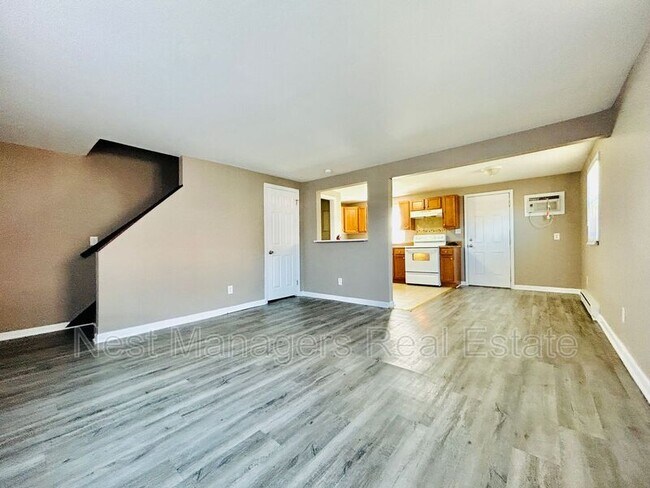 Foto del edificio - 1943 King George Dr