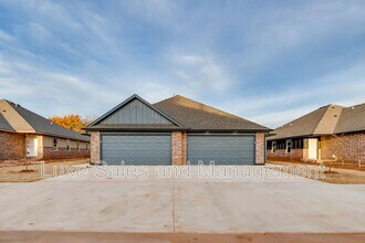 Building Photo - 11613 Mackenzie Wy