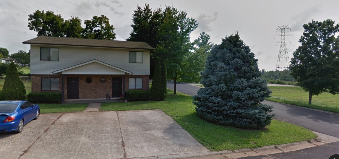 Primary Photo - 101 Swan Dr