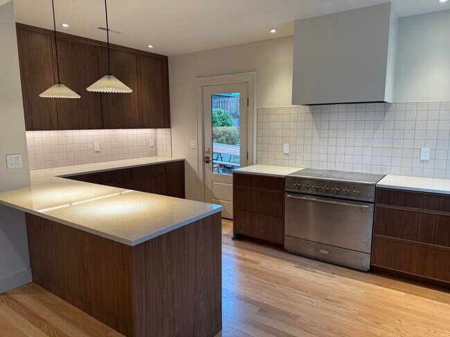 Foto del edificio - 2034 SE 28th Pl