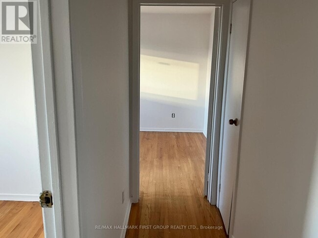 Building Photo - 361 Linden St