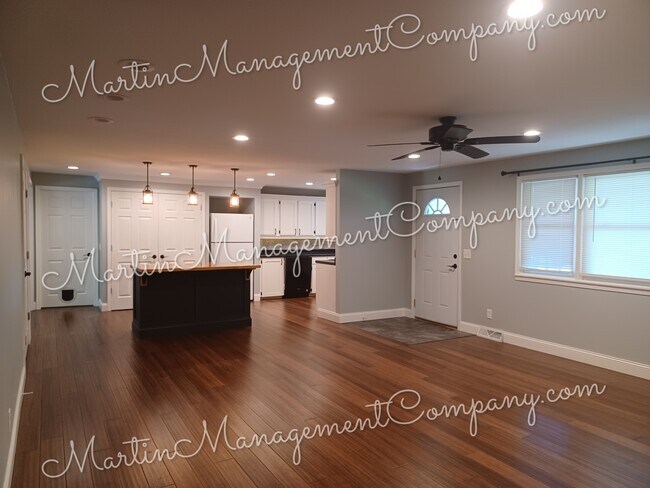 Foto del edificio - 2708 S Quincy Ave