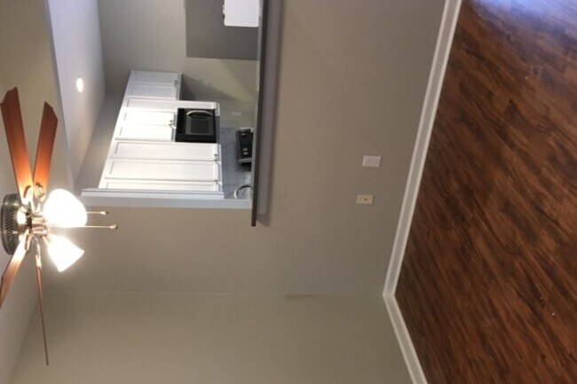 Foto del edificio - 5543 Crabtree Park Ct