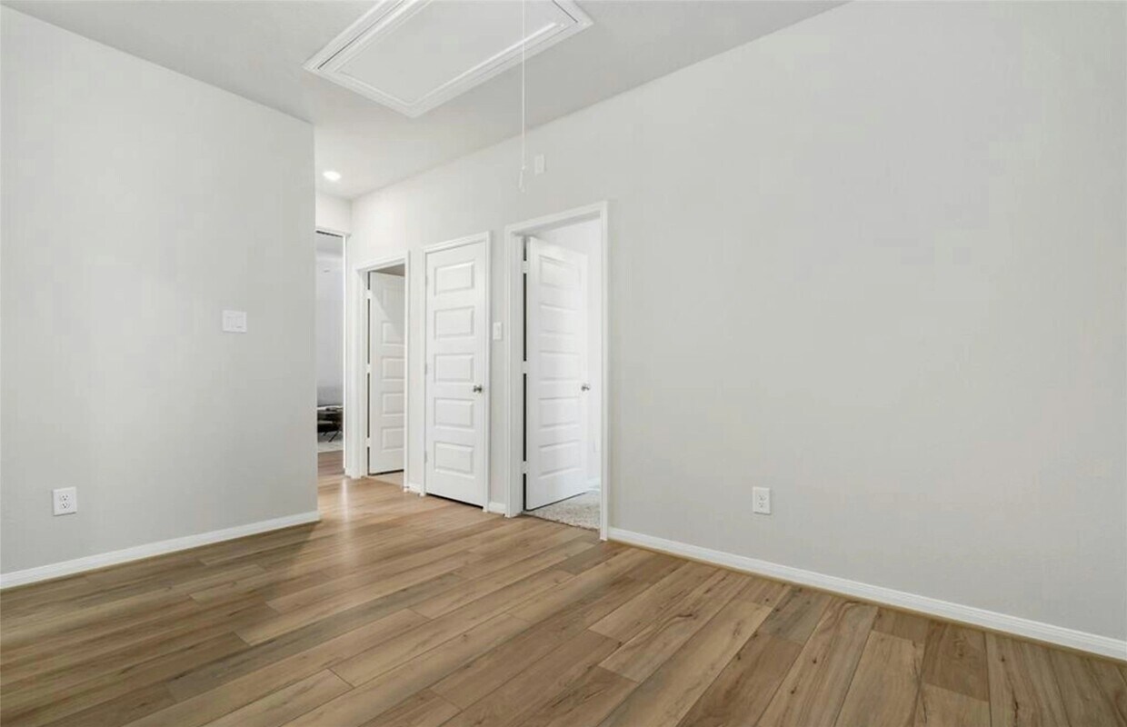 Foto del edificio - 205 Cresta Cv Ct