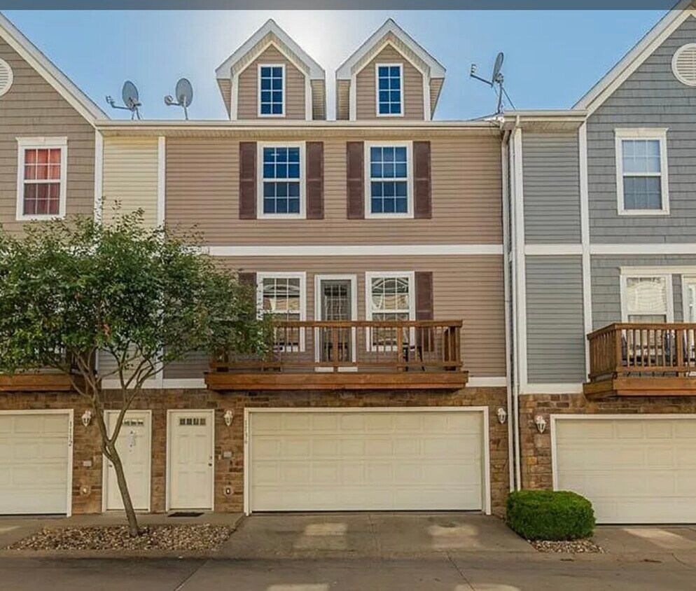 Primary Photo - 1136 Keystone Ln
