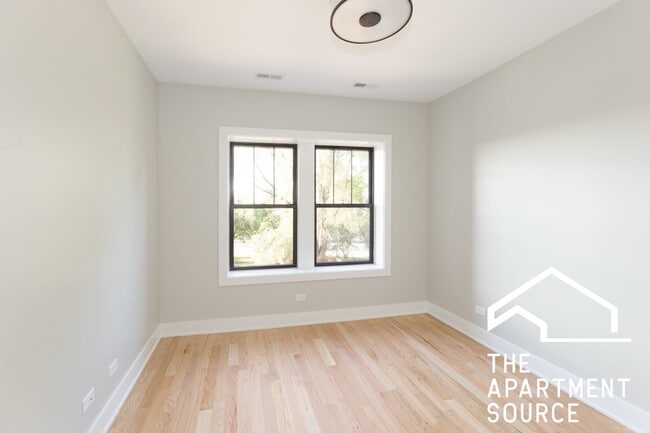 Photo - 2237.5 N Bissell St Apartment