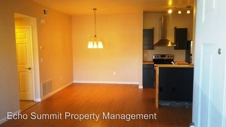 Foto del edificio - 2 br, 2 bath House - 913 South Zeno Way #101