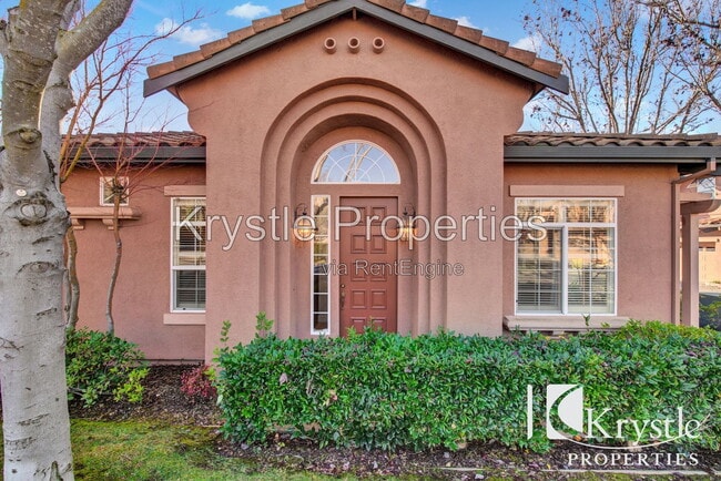 Building Photo - 8401 Benavente Ct