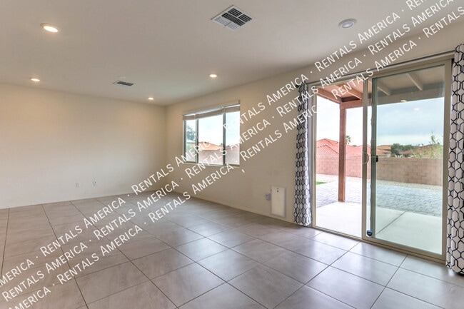 Foto del edificio - 5525 W San Francisco Trl